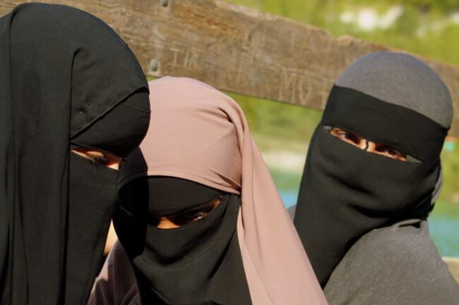 niqabis